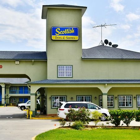 Scottish Inn And Suites Alvin Bagian luar foto