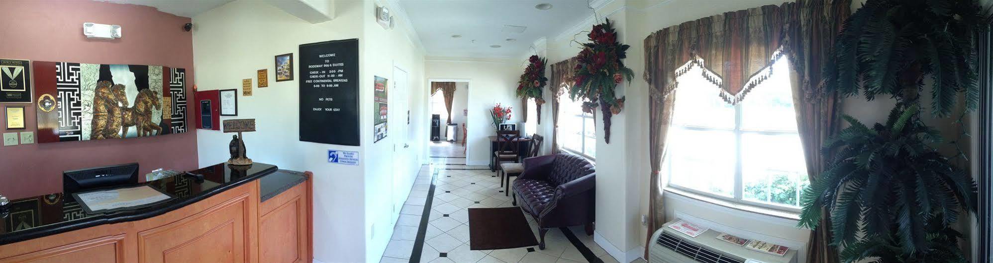 Scottish Inn And Suites Alvin Bagian luar foto